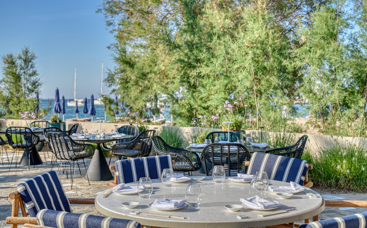 <strong>MATSUHISA</strong> PAROS