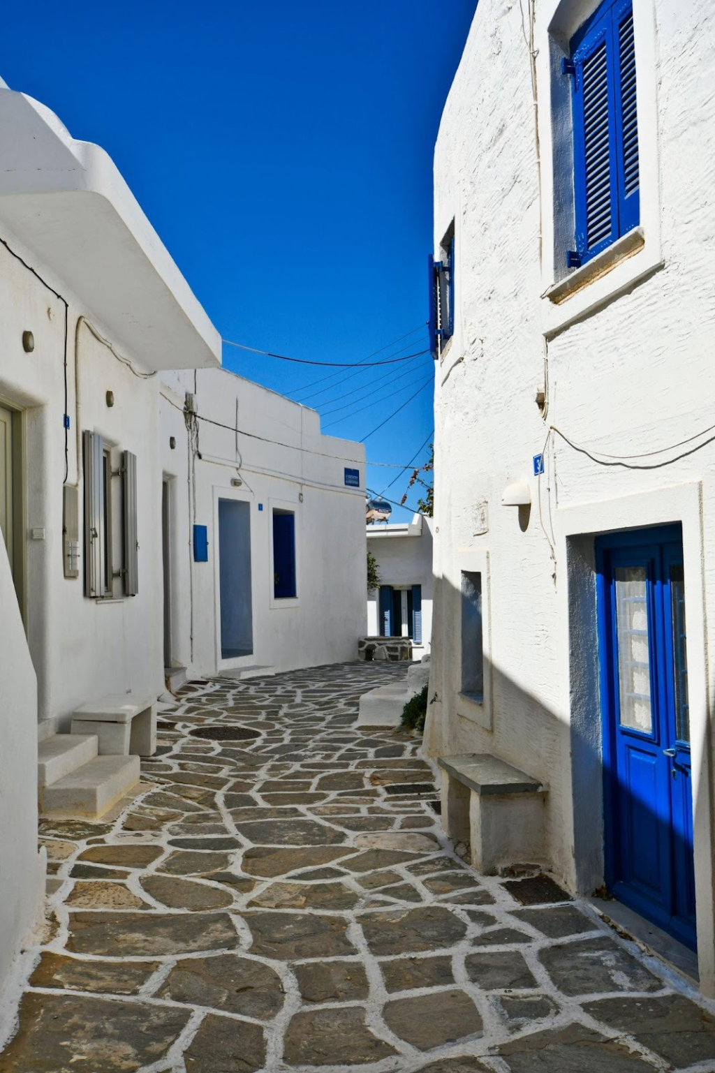 <h2>Parikia & Panagia Ekatontapiliani – 20 Minutes by Car</h2>